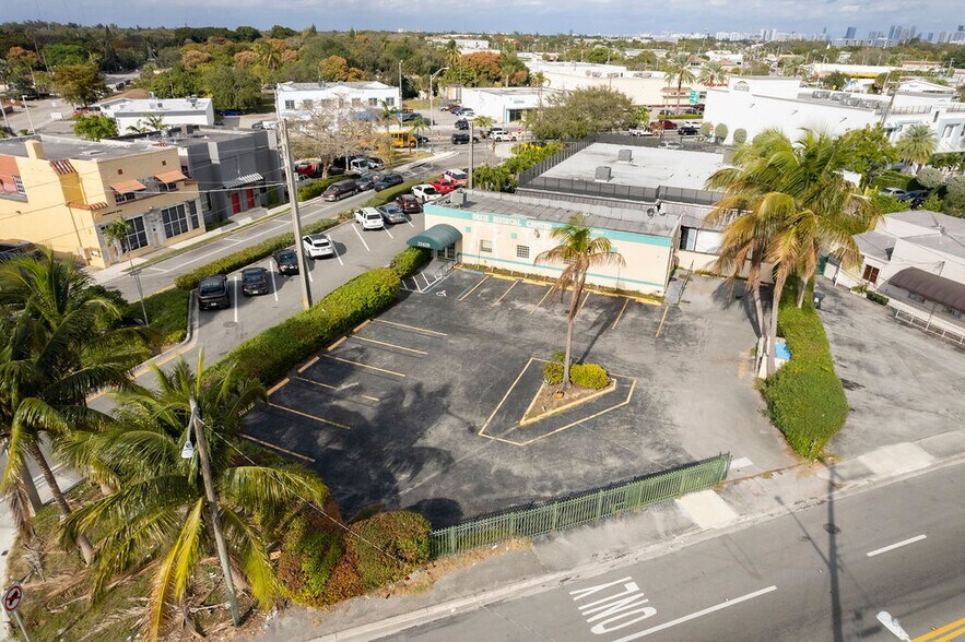 12429 W Dixie Hwy, North Miami, FL en venta - Foto del edificio - Imagen 1 de 1