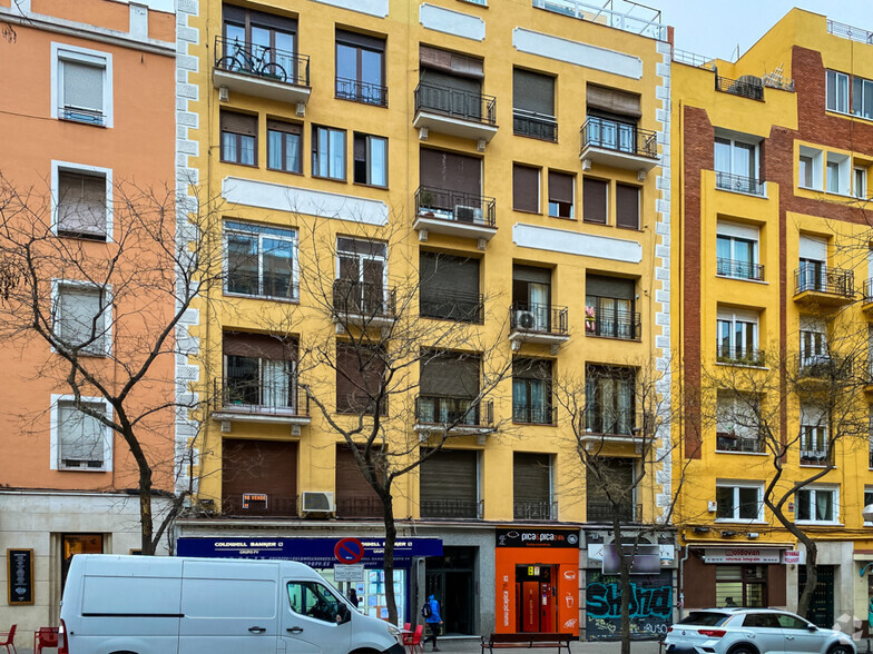 Calle Guzmán el Bueno, 42, Madrid, Madrid en venta - Foto del edificio - Imagen 2 de 3