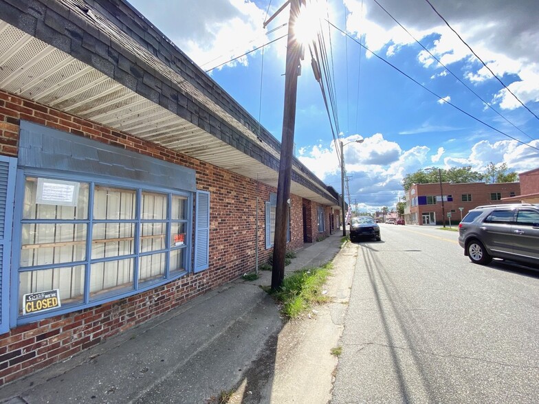 1941 Reynolds Ave, North Charleston, SC en alquiler - Foto del edificio - Imagen 2 de 3