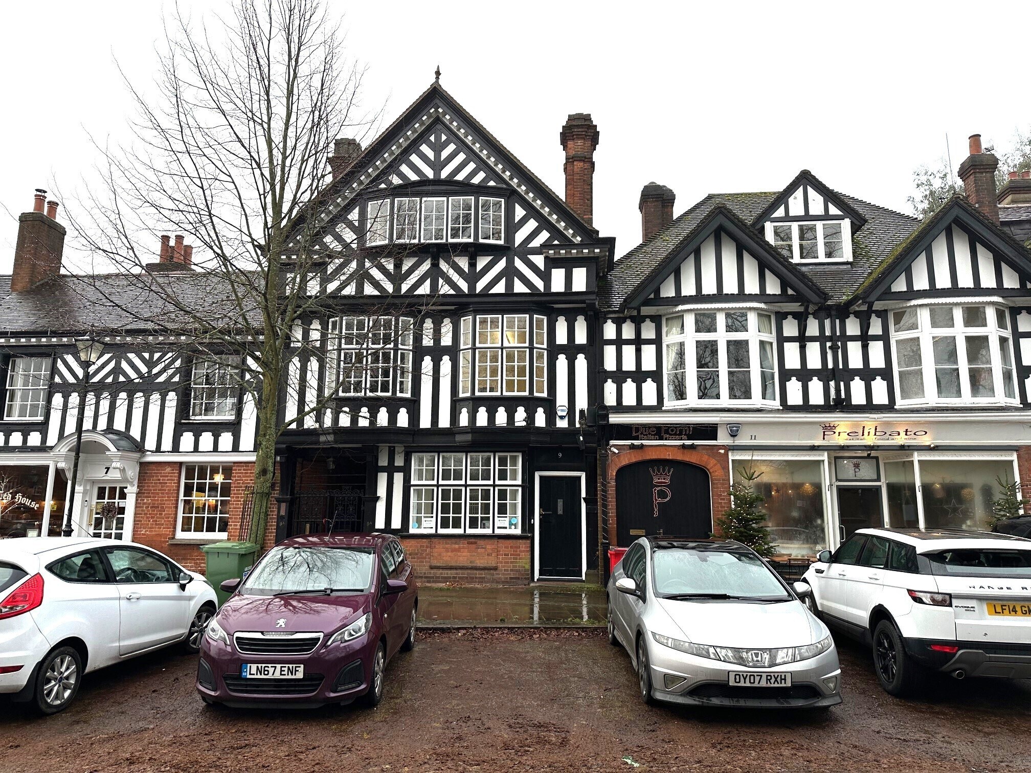Chester House, Windsor End, Beaconsfield en venta Foto del edificio- Imagen 1 de 9