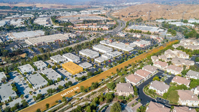 28005 Smyth Dr, Santa Clarita, CA - vista aérea  vista de mapa - Image1