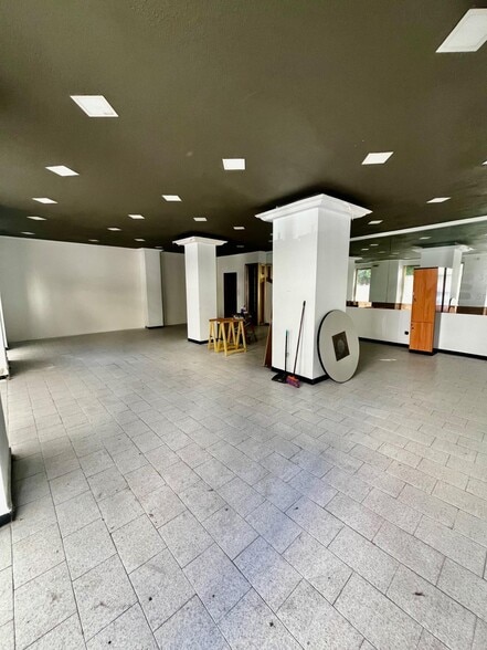 Local en Córdoba, Córdoba en alquiler - Foto del edificio - Imagen 1 de 6