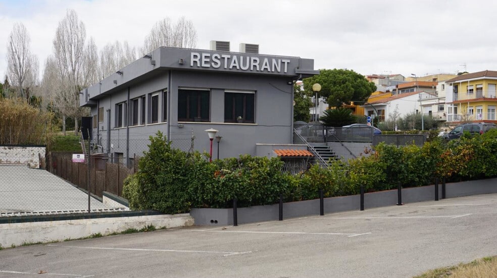 Local en La Roca del Vallès, Barcelona en venta - Foto del edificio - Imagen 2 de 15
