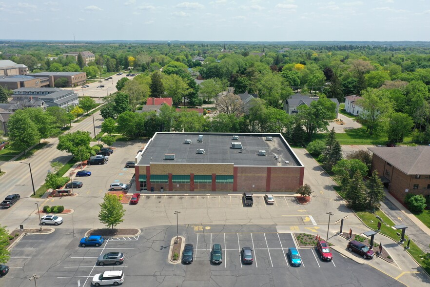 1041 W Main St, Whitewater, WI en venta - Foto del edificio - Imagen 3 de 5