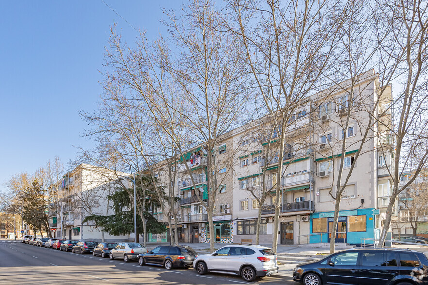 Calle Cáceres, 17, Alcorcón, Madrid en venta - Foto del edificio - Imagen 2 de 2