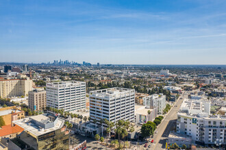 7080 Hollywood Blvd, Los Angeles, CA - vista aérea  vista de mapa