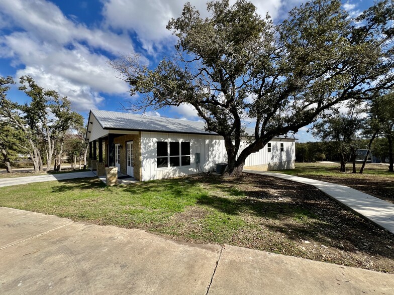 675 Ranch to Market 1869 rd, Liberty Hill, TX en alquiler - Foto del edificio - Imagen 3 de 15