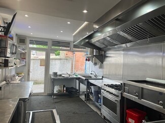 Más detalles de 50 Tylacelyn Road, Tonypandy - Local en venta