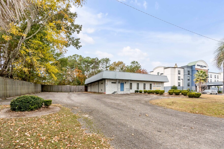 7499 N Forest Dr, North Charleston, SC en venta - Foto del edificio - Imagen 2 de 13