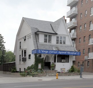 Más detalles de 2722 Yonge St, Toronto, ON - Local en venta
