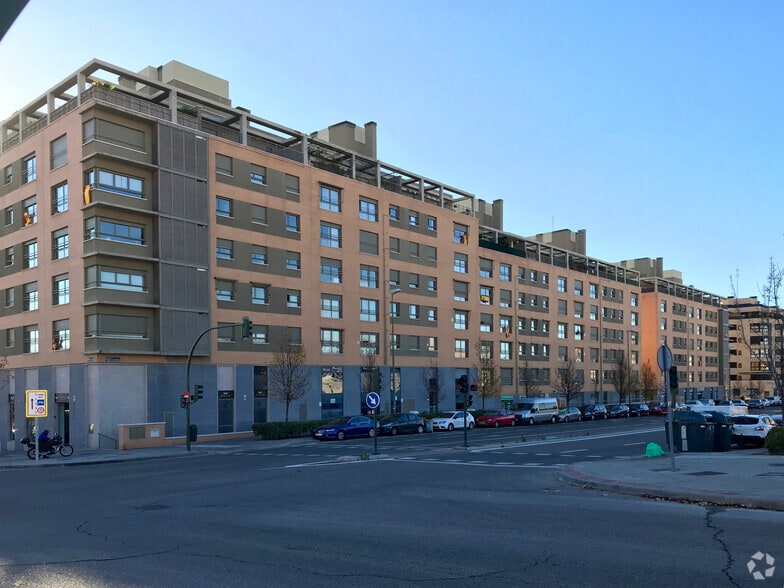 Calle Azofra, Madrid, Madrid en alquiler - Foto del edificio - Imagen 2 de 2