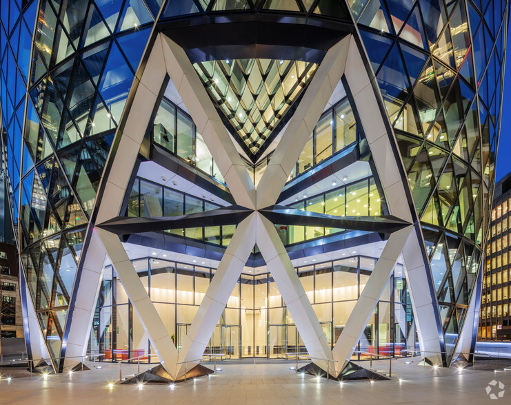 30 St Mary Axe, London en alquiler - Lobby - Imagen 3 de 14