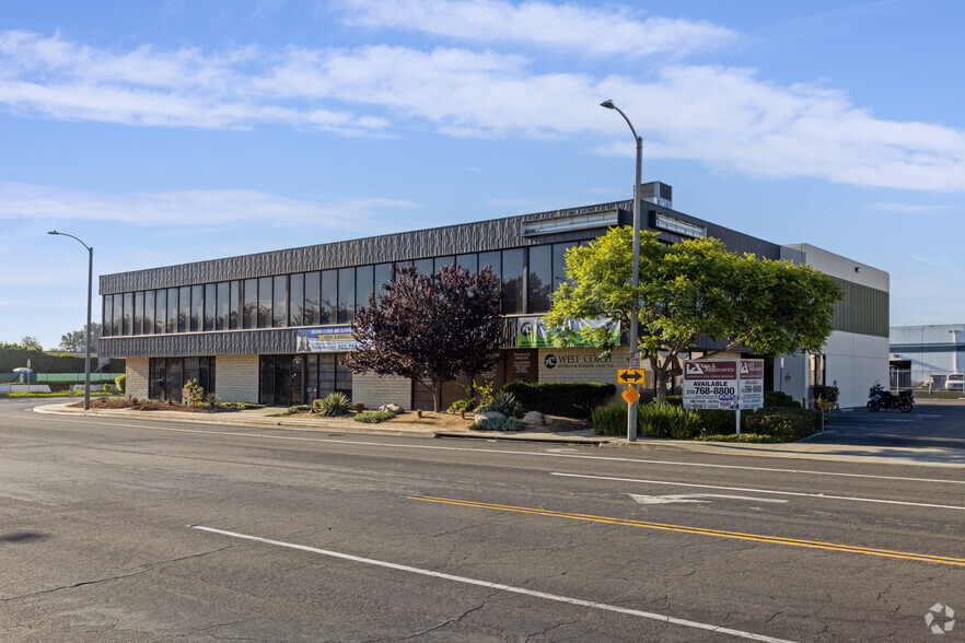 1000 E Dominguez St, Carson, CA en alquiler - Foto del edificio - Imagen 1 de 7