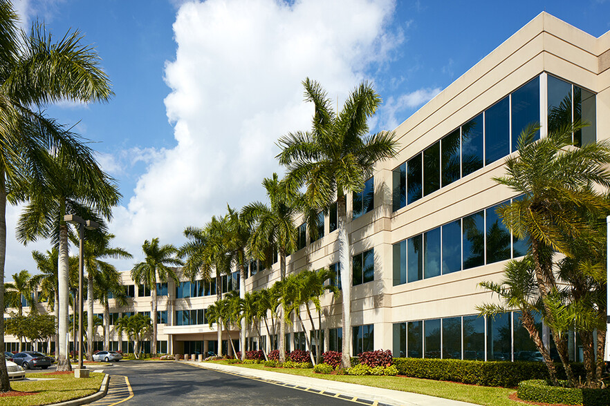 1300 Sawgrass Corporate Pky, Sunrise, FL en alquiler - Foto del edificio - Imagen 1 de 7