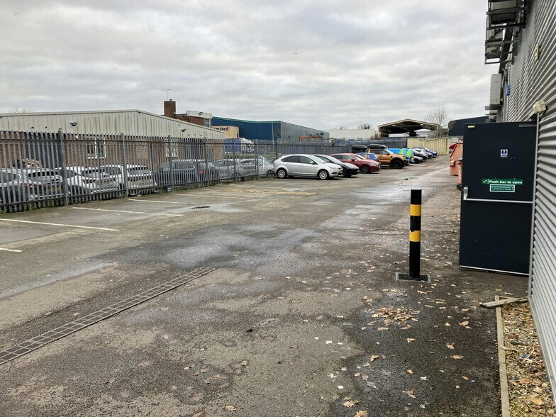 8 Acrewood Way, St Albans en alquiler - Foto del edificio - Imagen 3 de 6