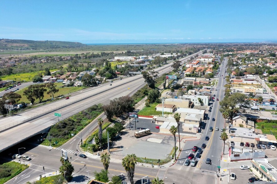 120 W San Ysidro Blvd, San Diego, CA en venta - Foto del edificio - Imagen 2 de 4