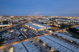 8593 NW 96th St, Medley, FL - vista aérea  vista de mapa - Image1