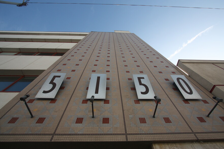 5150 Wilshire Blvd, Los Angeles, CA en alquiler - Foto del edificio - Imagen 2 de 4