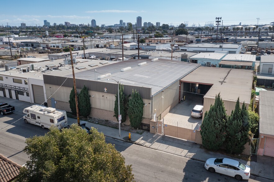 1422 W Gaylord St, Long Beach, CA en venta - Foto del edificio - Imagen 3 de 10