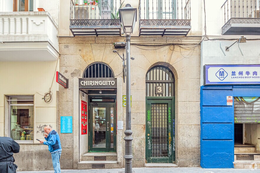 Edificio residencial en Madrid, Madrid en venta - Foto del edificio - Imagen 2 de 2