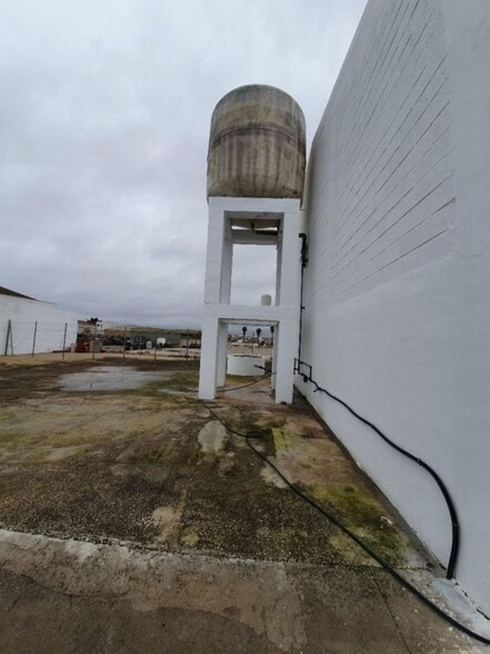 Nave en SEVILLA en alquiler - Foto del edificio - Imagen 3 de 9