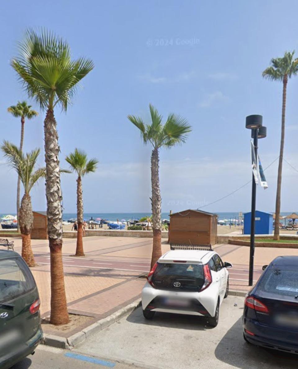 Local en Fuengirola, Málaga en alquiler Foto del edificio- Imagen 1 de 3