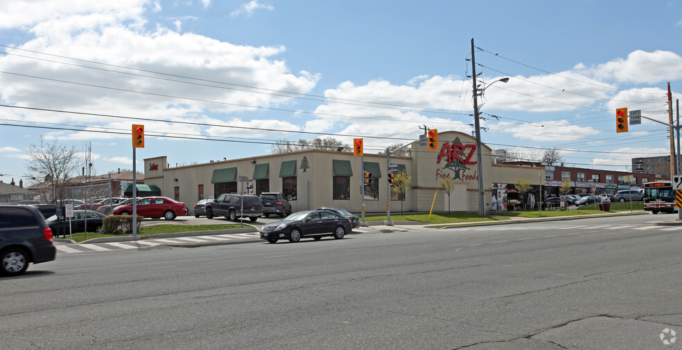 1909 Lawrence Ave E, Toronto, ON en venta - Foto del edificio - Imagen 2 de 5