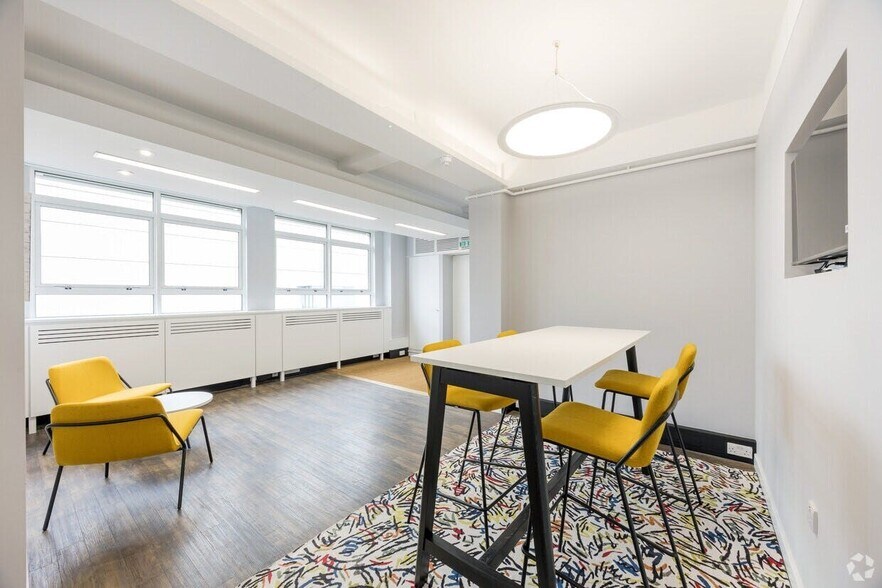 11 Hills Pl, London en alquiler - Foto del edificio - Imagen 2 de 12