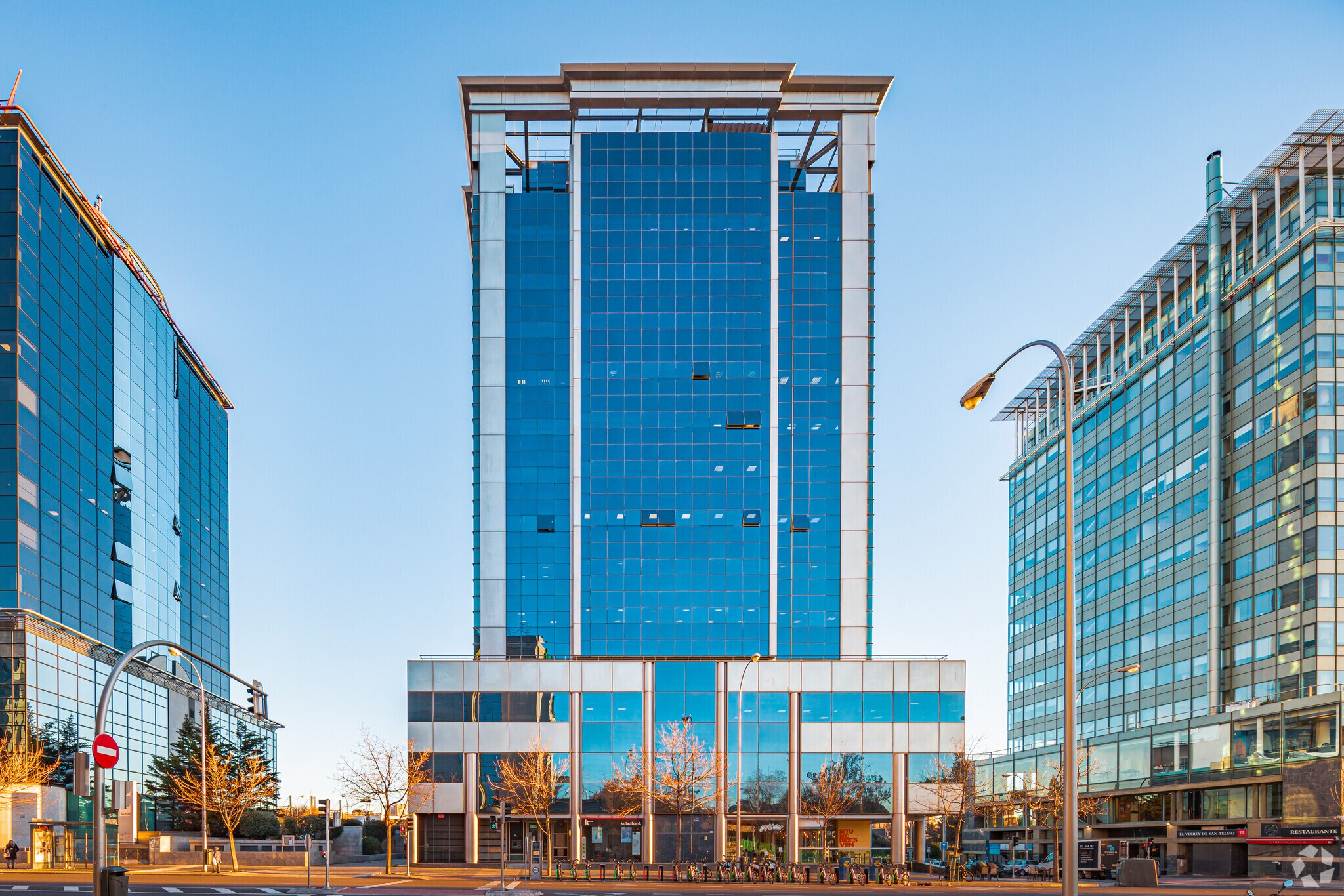 Calle Acanto, 22, Madrid, Madrid en alquiler Foto principal- Imagen 1 de 21