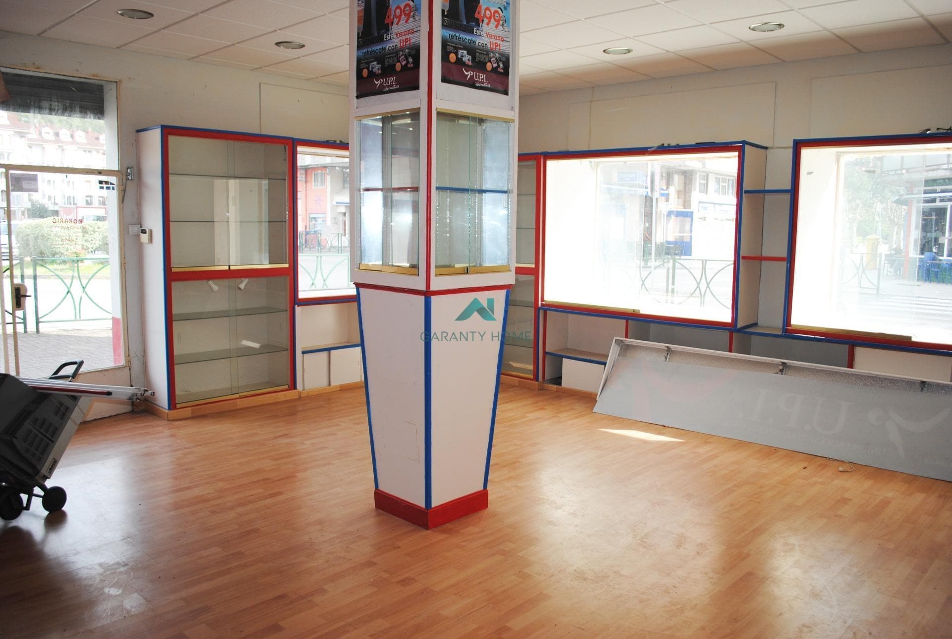 Local en Santoña en venta Foto del interior- Imagen 1 de 9