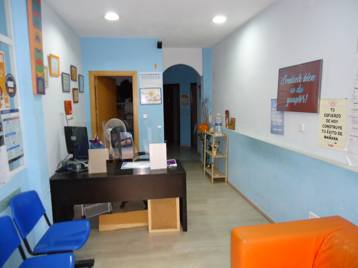 Madrid, MAD 28021 - Unidad Puerta A -  - Foto del interior - Image 1 of 8