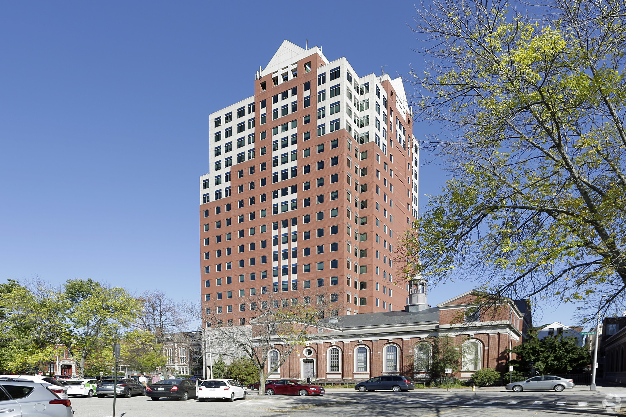 900 Elm St, Manchester, NH en alquiler Foto del edificio- Imagen 1 de 8