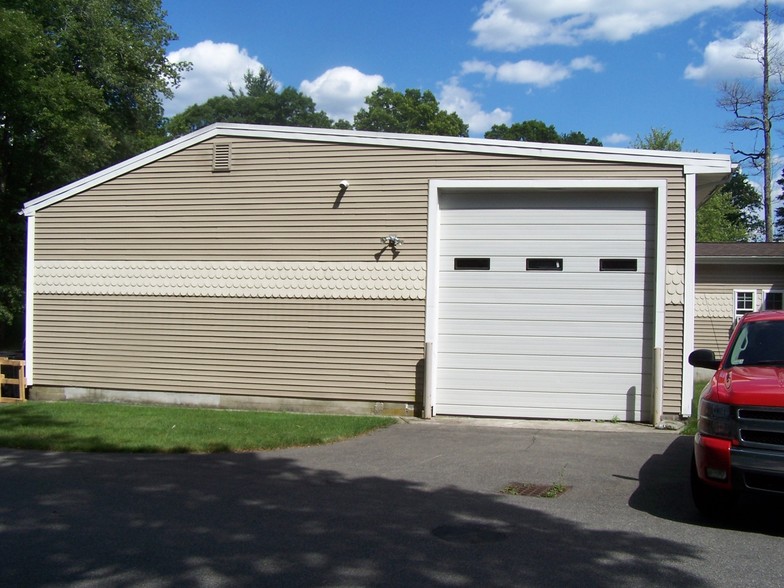 131 West St, West Bridgewater, MA en venta - Foto del edificio - Imagen 2 de 24