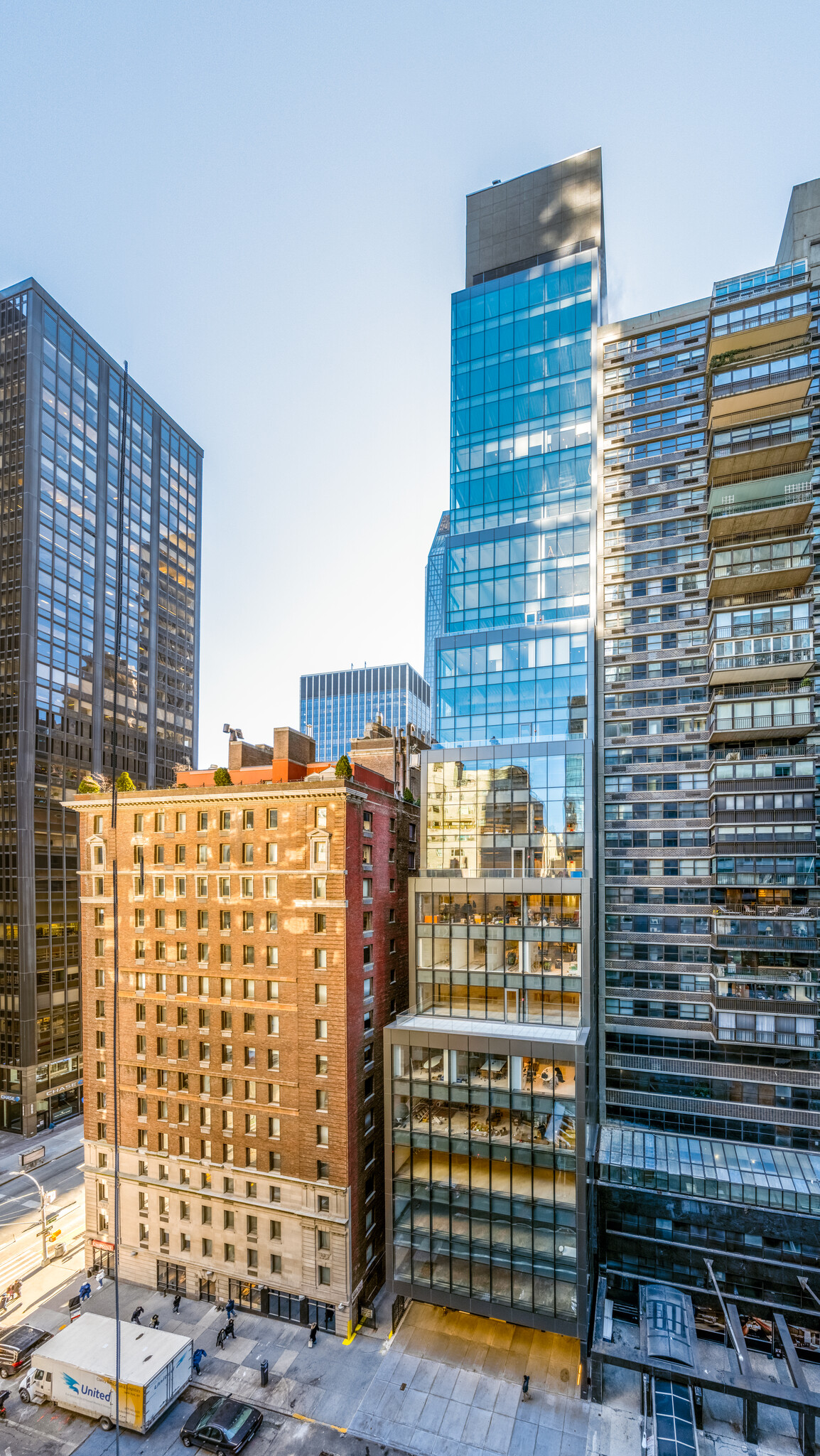 106 W 56th St, New York, NY en alquiler Foto del edificio- Imagen 1 de 22