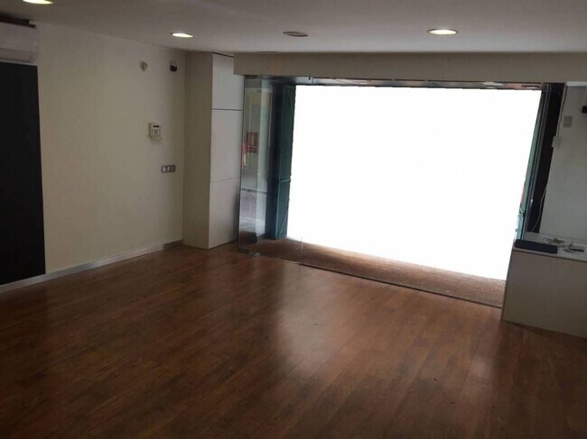 Más detalles de Local en alquiler