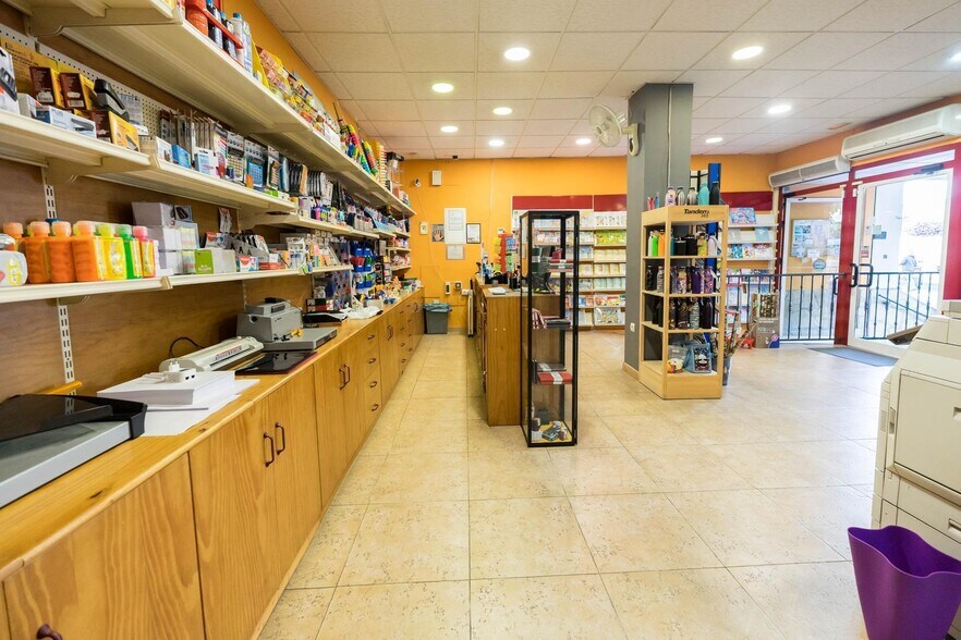 Local en Mijas, Málaga en venta - Foto del interior - Imagen 2 de 30