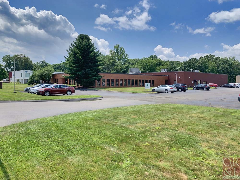 135 N Plains Industrial Rd, Wallingford, CT en alquiler Foto principal- Imagen 1 de 13