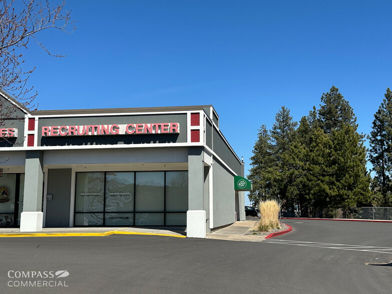 150 NE Bend River Mall Dr, Bend, OR en alquiler - Foto del edificio - Imagen 2 de 7