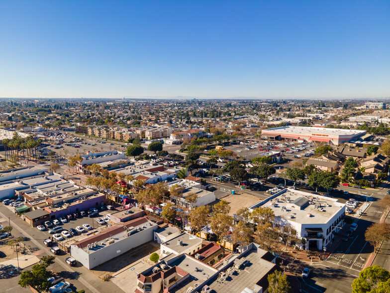 12885 Main St, Garden Grove, CA en venta - Foto del edificio - Imagen 3 de 6