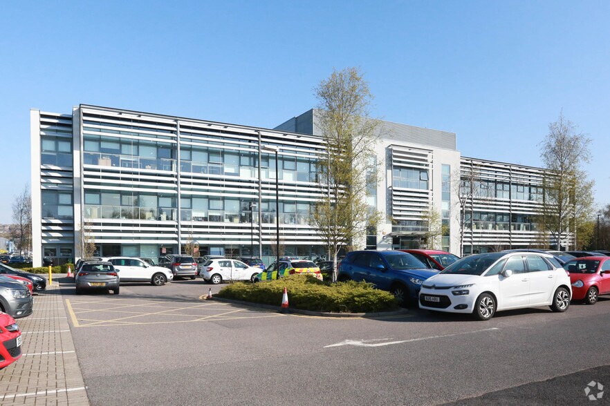 Goldcrest Way, Newcastle Upon Tyne en venta - Foto del edificio - Imagen 2 de 4