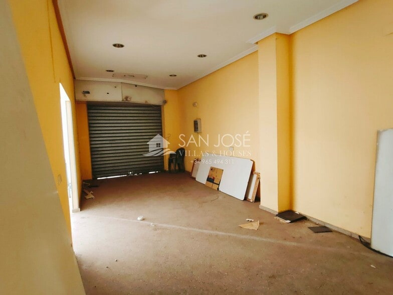 Local en Alicante en venta - Foto del edificio - Imagen 3 de 10