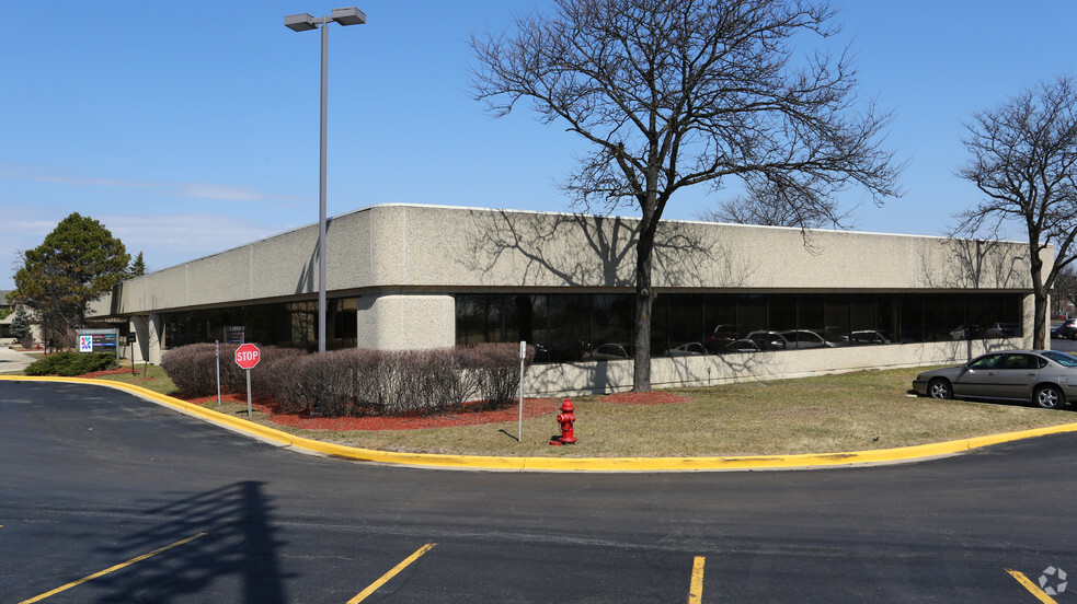 860 E Algonquin Rd, Schaumburg, IL en venta - Foto del edificio - Imagen 2 de 11