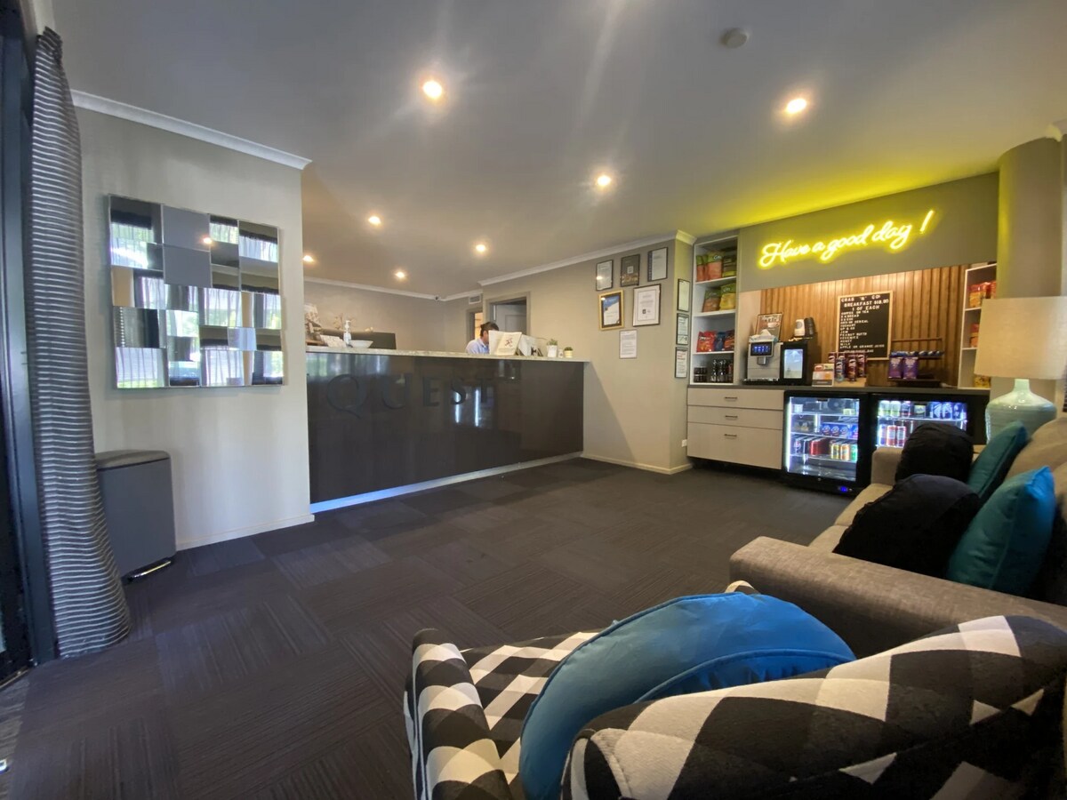 741-745 Whitehorse Rd, Melbourne, VIC 3102 - Unidad 51 - - Vestíbulo - Image 1 of 3