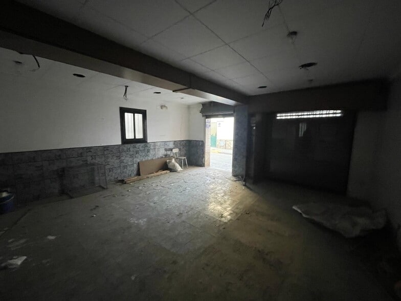 Local en Rubí, Barcelona en venta - Foto del interior - Imagen 3 de 11