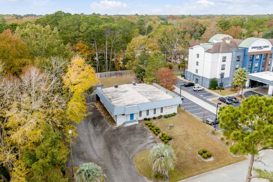 7499 N Forest Dr, North Charleston, SC en venta - Foto del edificio - Imagen 1 de 13