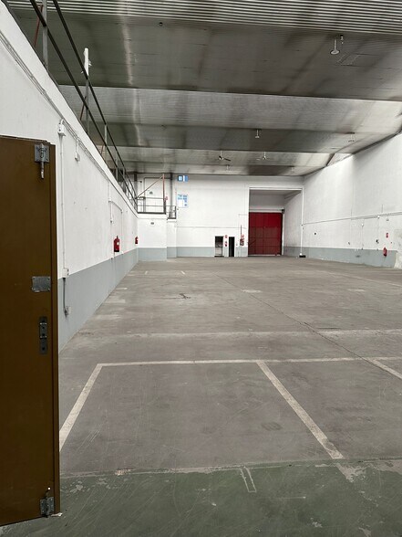 Calle de Torre de Don Miguel, 33, Madrid, Madrid en alquiler - Foto del edificio - Imagen 3 de 7