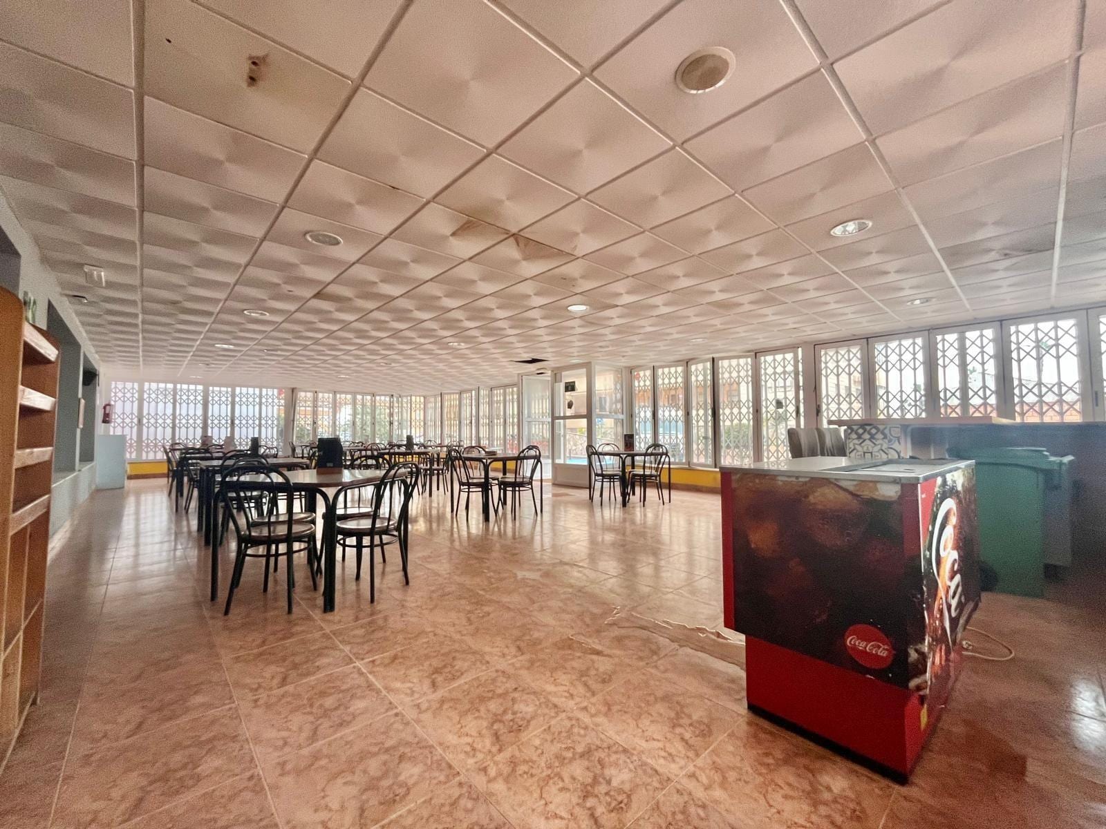 Local en Torrevieja en venta Foto del edificio- Imagen 1 de 21