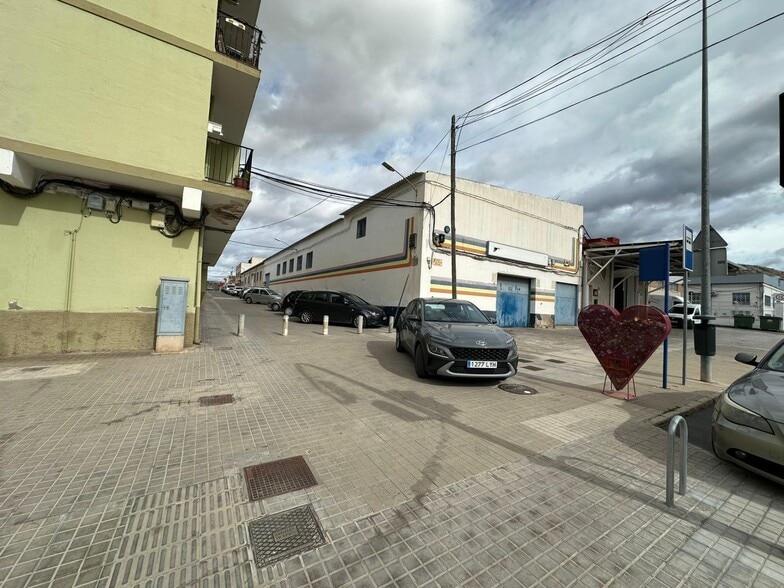 Carrer Presbítero Conrado Poveda, 12, Petrer, Alicante en venta - Foto del edificio - Imagen 2 de 21