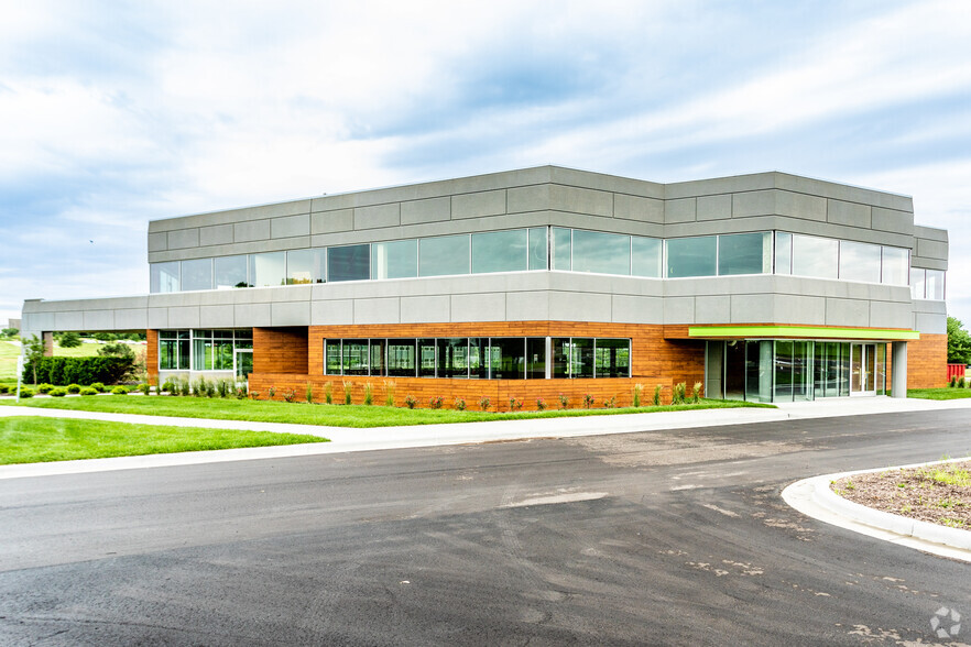 11250 Corporate Ave, Lenexa, KS en alquiler - Foto del edificio - Imagen 2 de 7