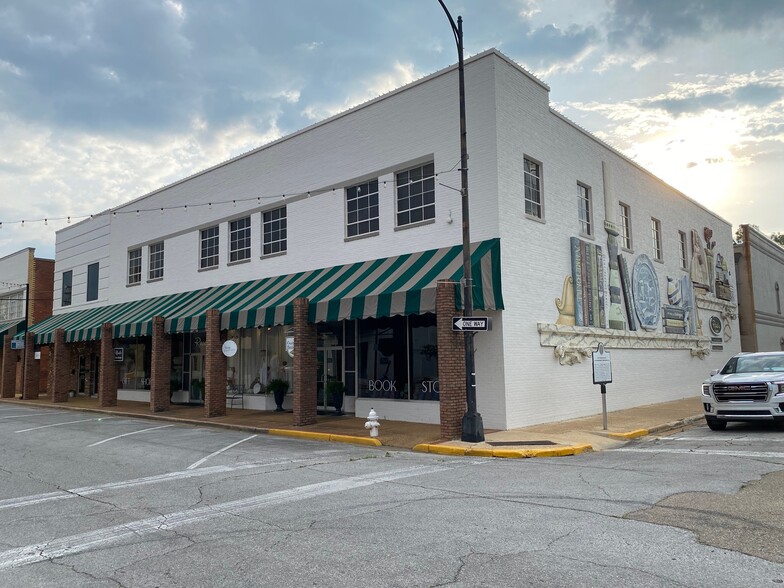 111 S Spring St, Tupelo, MS en alquiler - Foto del edificio - Imagen 2 de 6